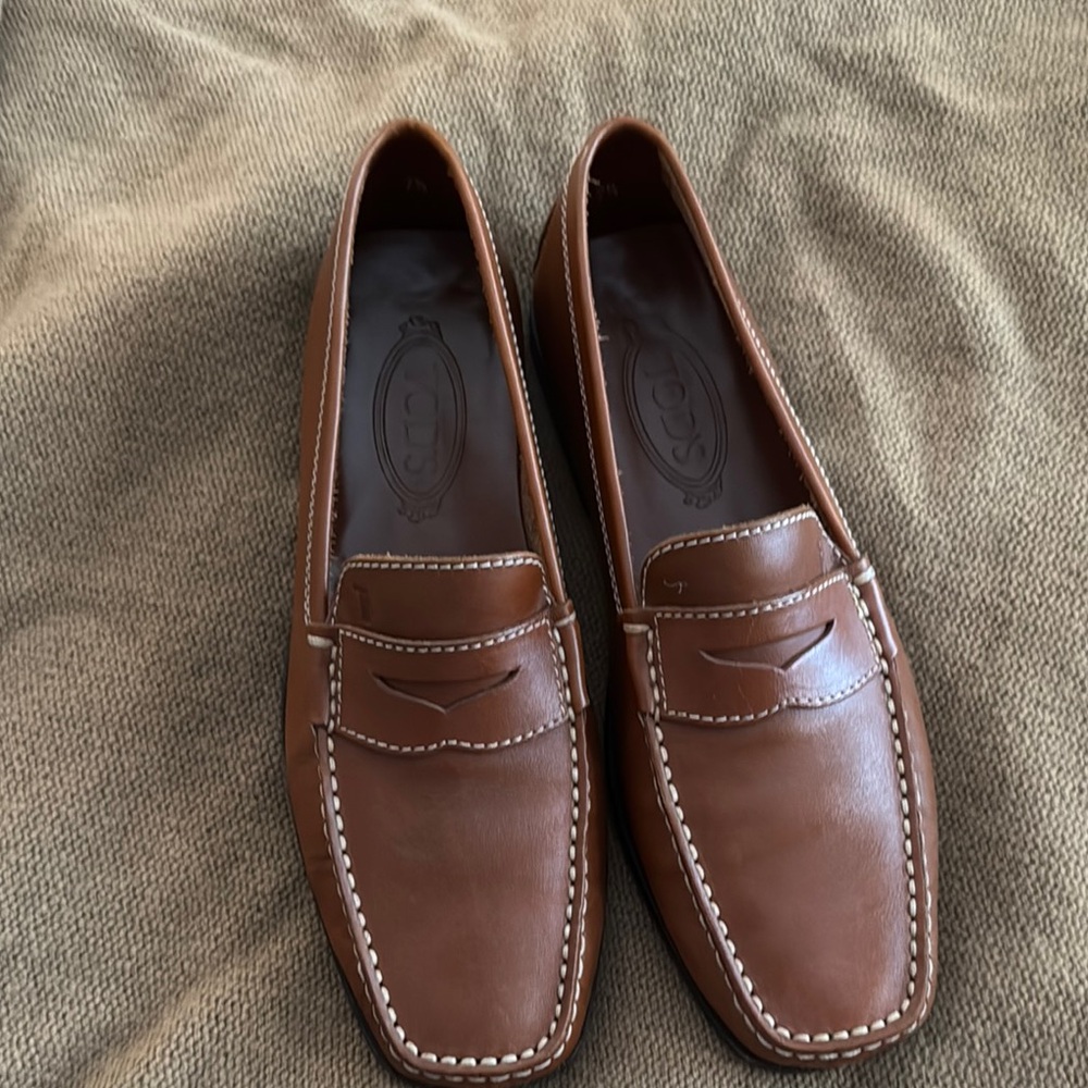 Tod's Brown Leather Penny Loafers Moccasin Style